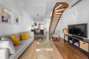 Hipster Loft! ~ 1Bed/Study/1Bath/Balconies/1Car